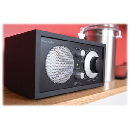 Radio de Mesa Tivoli Model One AM/FM Madera 3 Pulgadas Negro