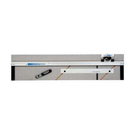 Logan Graphic Products 32" Cortadora de Alfombrillas Compacta 3 4" a 4 5" con 5 Cuchillas Extras