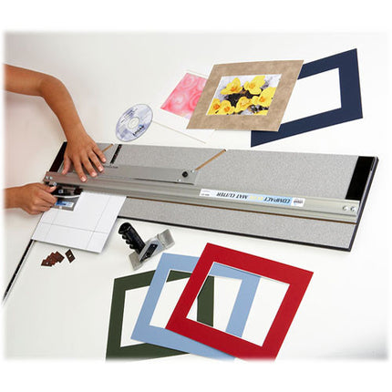 Logan Graphic Products Corta Alfombras Compact Elite 32" con Guía Paralela y Barra de Escuadra