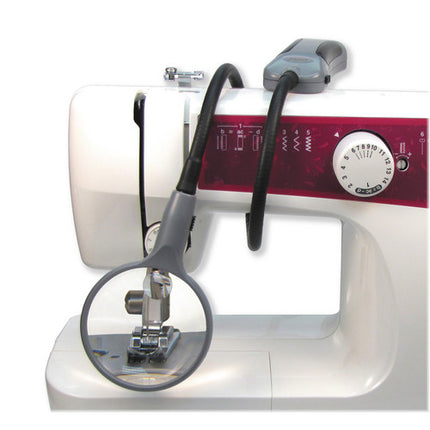 Carson SM-22 Lupa iluminada 2.5x con foco 5x y adaptador 4.5V