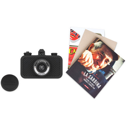 Lomography La Sardina 8Ball Cámara 35mm con lente 22mm f8 y enfoque doble