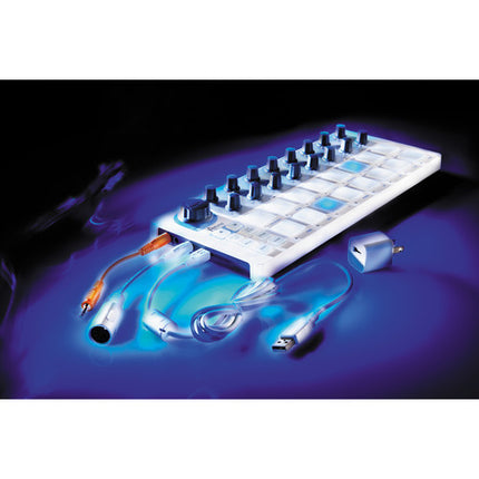 Arturia Beatstep USB controlador y secuenciador MIDI y CV 16 pads sensibles y 16 codificadores rotativos