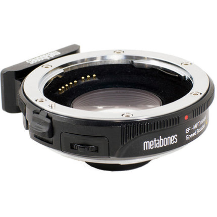 Metabones T Speed Booster XL 0.64x Adaptador Canon EF a Micro Cuatro Tercios con Control de Apertura y Pie de Trípode