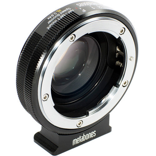 Metabones Speed Booster XL 0.64x Adaptador para Objetivos Nikon G a Micro Cuatro Tercios con Aumento de Apertura 1.3 Stop y Tripié Desmontable