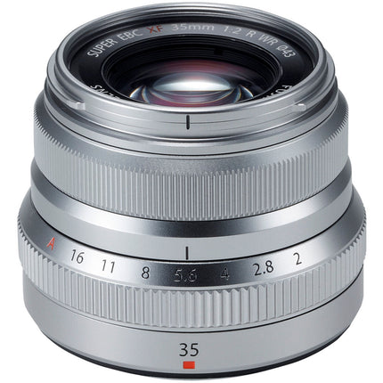 FUJIFILM XF 35mm f/2 R WR Lente APS-C 53mm con Parasol Plata