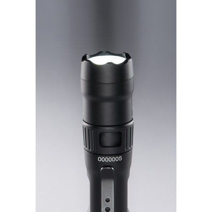Pelican 7100 Linterna Táctica Recargable 695 Lúmenes 9 25 Horas USB