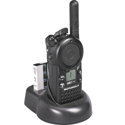 Motorola CLS1110 Radio UHF 1W 1 Canal Diseño Compacto Alcance 200000 ft²