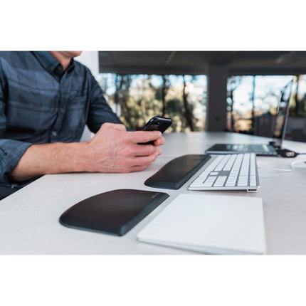 Kensington ErgoSoft Reposamuñecas para Teclados Slim con Gel y TPU Negro