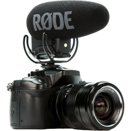 RODE VideoMic Pro+ Micrófono Direccional para Cámara Batería 100h y Cable Micro-USB