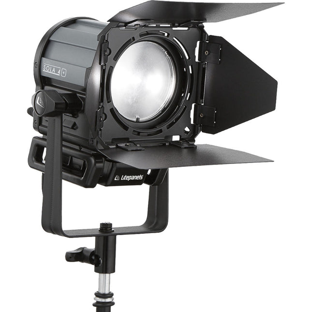 Litepanels Sola 4+ Luz LED Fresnel 4 Pulg 15-71° Control Luz Diurna