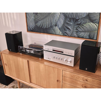Yamaha TT-S303 Tocadiscos Estéreo Piano Negro Preamp Integrado 33 1/3 45 rpm
