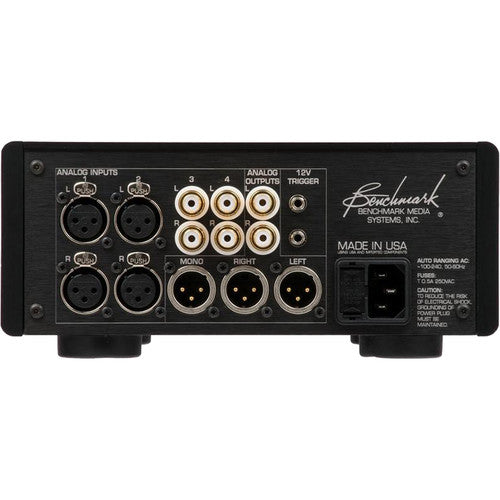 Benchmark LA4 amplificador de línea con control remoto y ganancia 256 pasos