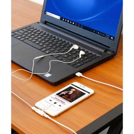 Aluratek Adaptador Dual Lightning para iPhone iPad con Carga y Audio