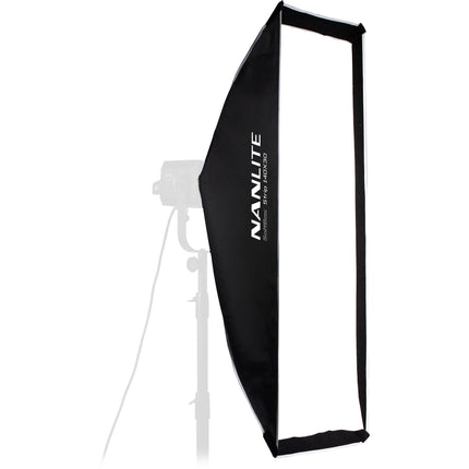 Nanlite Asymmetrical Stripbank Softbox con Montura Bowens 18 x 43 pulgadas con Panel Trasero Extraíble y Bolsa de Transporte
