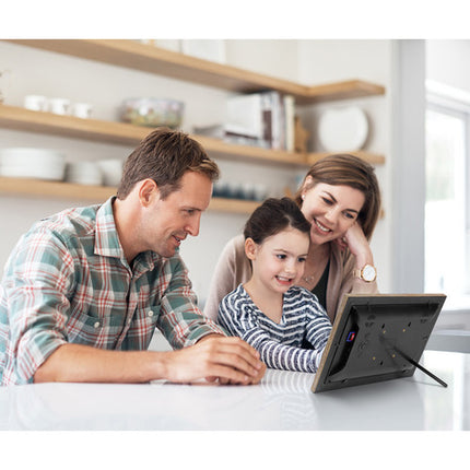 Aluratek Marco Digital 13.3" Full HD 1920x1080 8GB con Control Remoto