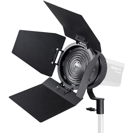 Nanlite FL-11 Lente Fresnel para Forza 60 Ajustable 10-45° con Barndoor Metálico