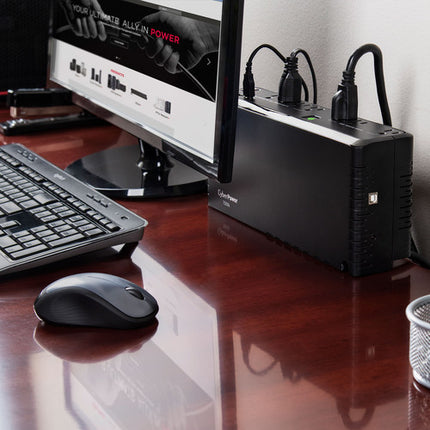 CyberPower SL700U UPS en espera 700VA 370W 5 tomas con USB