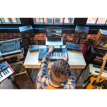 MOTU M2 Interfaz de Audio y MIDI USB-C 24-Bit 192 kHz con Kit de Voz