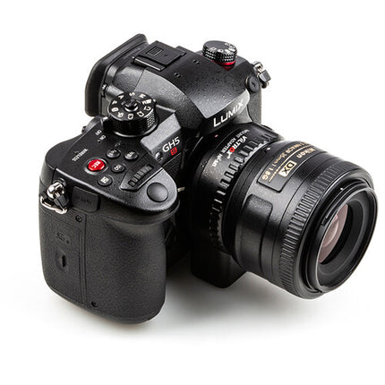 Viltrox NF-M1 Adaptador Montura Autofocus para Nikon F a Micro Cuatro Tercios con Apertura Ajustable y USB