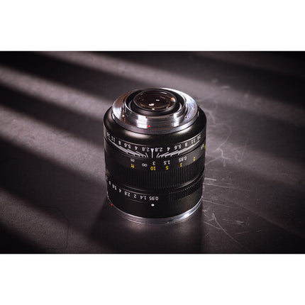 Mitakon Zhongyi Speedmaster 17mm f/0.95 Lente para Micro Cuatro Tercios 34mm Apertura f/0.95-16