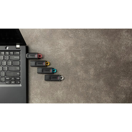 Kingston 256GB DataTraveler Exodia Unidad Flash USB 3.2 Gen 1 con Llavero