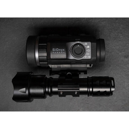 SIONYX IR Illuminator Kit iluminador IR 940nm 5W alcance 149 m con batería 18650