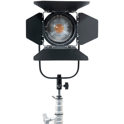ikan Stryder Luz LED Fresnel Bicolor 150W 2800-6500K Ángulo 15-65° con DMX