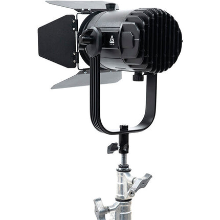 ikan Stryder Luz LED Fresnel Bicolor 150W 2800-6500K Ángulo 15-65° con DMX