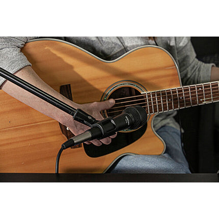 TASCAM TM-82 Micrófono Dinámico Para Voces e Instrumentos Patrón Cardioide