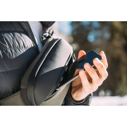 Nomatic Navigator Sling 1 a 3L Negro Tela Resistente al Agua con Bolsillos Técnicos