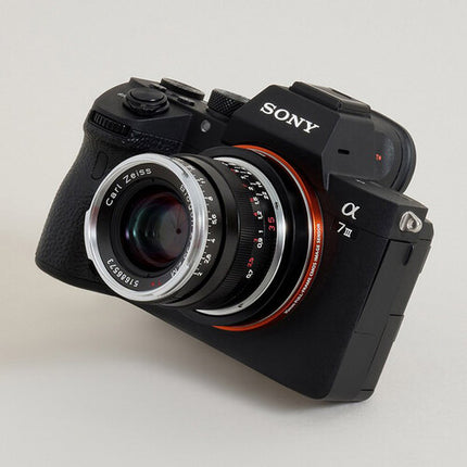 Urth Adaptador Manual de Montura para Leica M a Sony E con Extensión Helicoidal