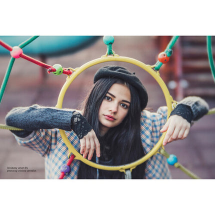 Lensbaby Velvet 85mm f/1.8 Lente Sony E Montura Diafragma 12 Hojas Hood Metálico