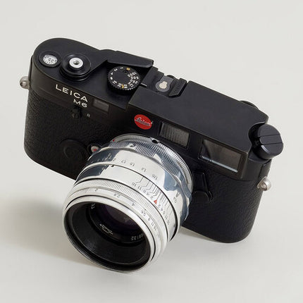 Urth Adaptador de Montura M39 a Leica M con Líneas de Enfoque 28-90