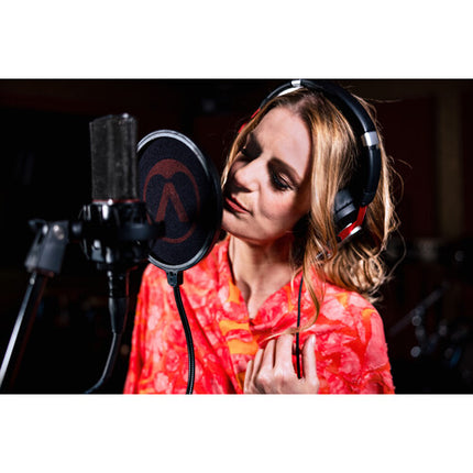 Austrian Audio Hi-X15 Auriculares Profesionales Cerrados Over-Ear con Cable Desmontable y Adaptador 1/4"