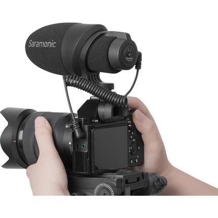 Saramonic CamMic Micrófono Shotgun para Cámaras DSLR y Smartphones con Filtro de Corte en Alta y Paraviento Doble Capa