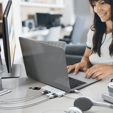 j5create Hub Multi Puerto USB Tipo C con Power Delivery 2 USB 3.1 HDMI y Lector SD Blanco