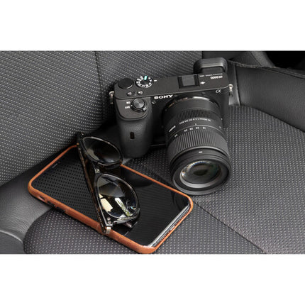Sigma 18-50mm f2.8 DC DN Objetivo Sony E con 2 Tarjetas SDXC 256GB