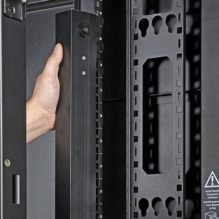 Tripp Lite 5500W Unidad de Distribución Eléctrica Monitoreada 36 C13 6 C19 30A