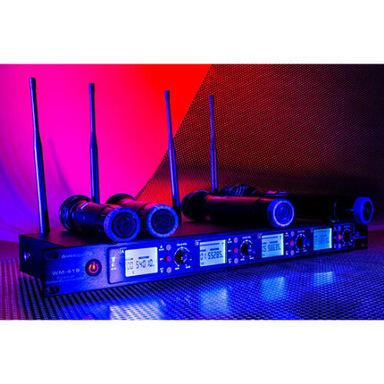 American DJ WM-419 Sistema de Micrófono Inalámbrico de Mano UHF 4 Canales 300' Alcance