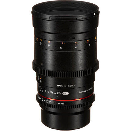 Rokinon 135mm T2.2 Cine DS lente para montura Micro Cuatro Tercios con filtro 77mm y capuchones