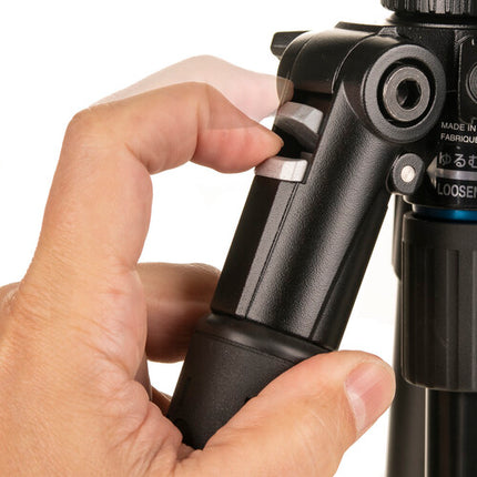 SLIK Pro AL-523-3WFC Trípode de Aluminio 3 Secciones 79 Pulgadas con Cabezal Pan-Tilt 3 Vías