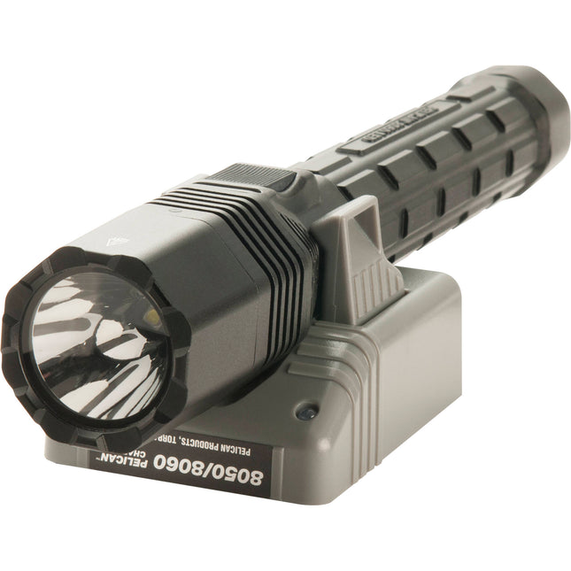 Pelican 8060 AC110 Gen 5 Linterna LED 1072 lúmenes batería recargable