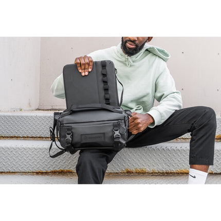 Funda para portátil WANDRD 14" Negra nylon resistente con asa integrada y soportes para laptop