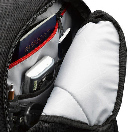 Case Logic Mochila para Laptop 14 Pulgadas Negra Resistente a Rayones Con Panel Organizativo