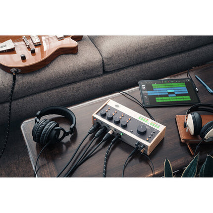 Universal Audio Volt 476P Interfaz de Audio MIDI USB 4x4 con 4 Preamplificadores y Compresor Integrado
