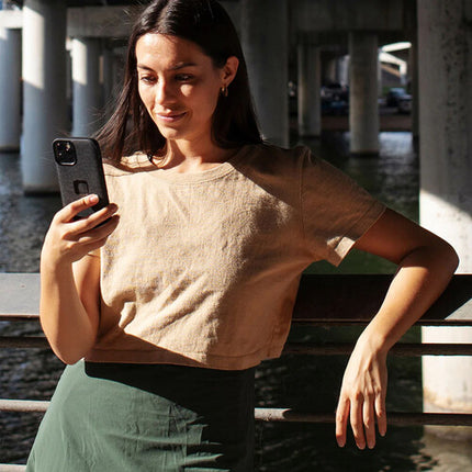 Peak Design Mobile Everyday Funda para iPhone 14 Sage con Protección y Conector SlimLink