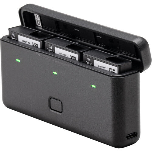 DJI Multifunctional Battery Case para Osmo Action 5 4 3 almacena 3 baterías carga rápida y 2 microSD