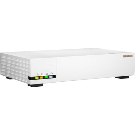 QNAP QHora-322 Router SD-WAN 9 Puertos 3x10GbE 6x2.5GbE 4GB RAM