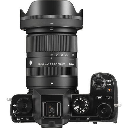 Sigma 18-50mm f/2.8 DC DN Objetivo APS-C con Diafragma de 7 Lamas y Parasol