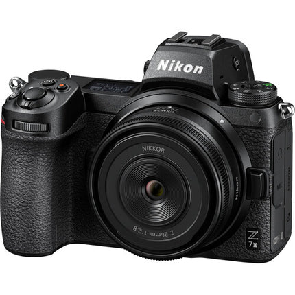 Nikon NIKKOR Z 26mm f/2.8 Objetivo Gran Angular Full Frame Compacto